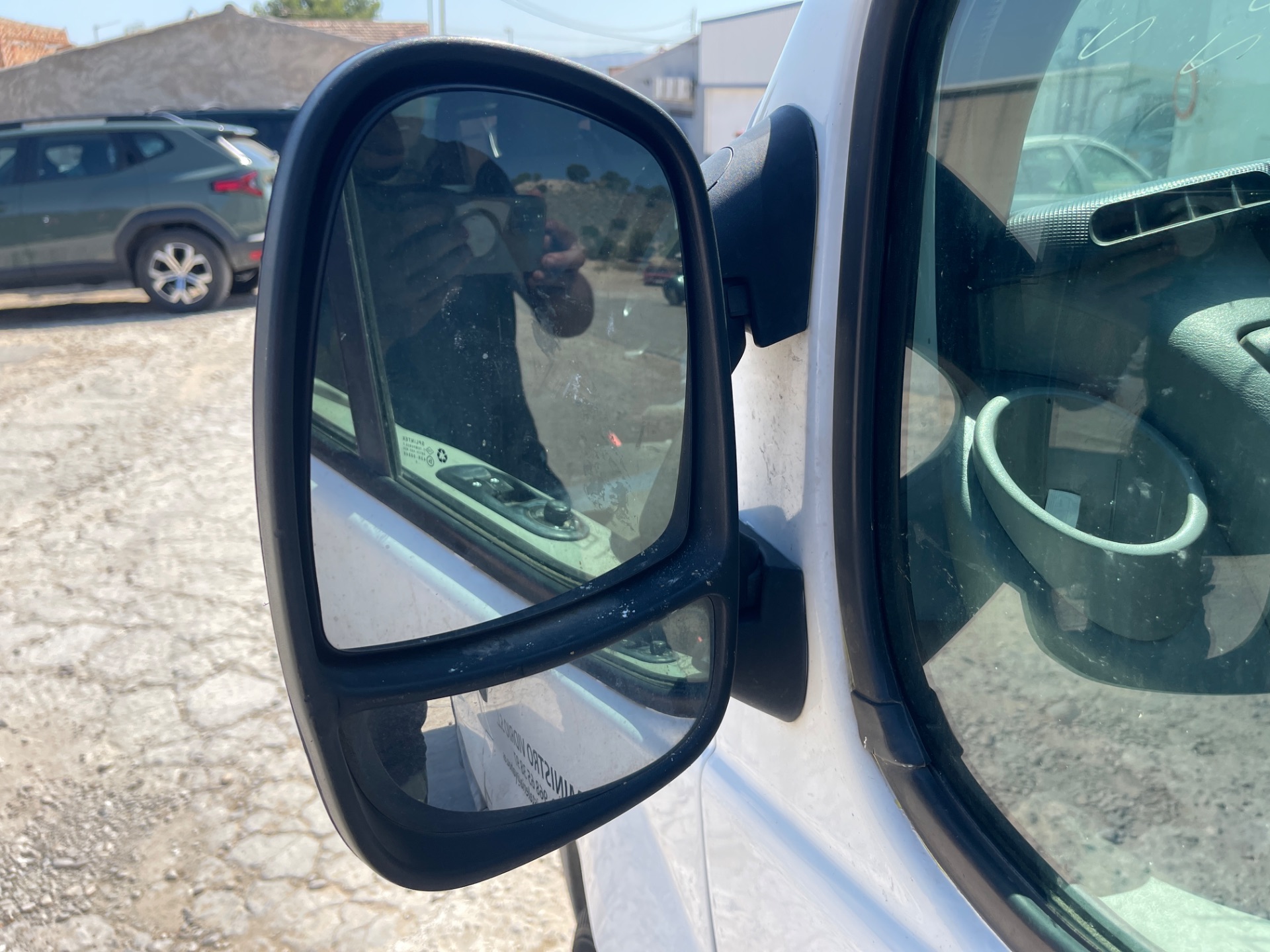 Retrovisor izquierdo