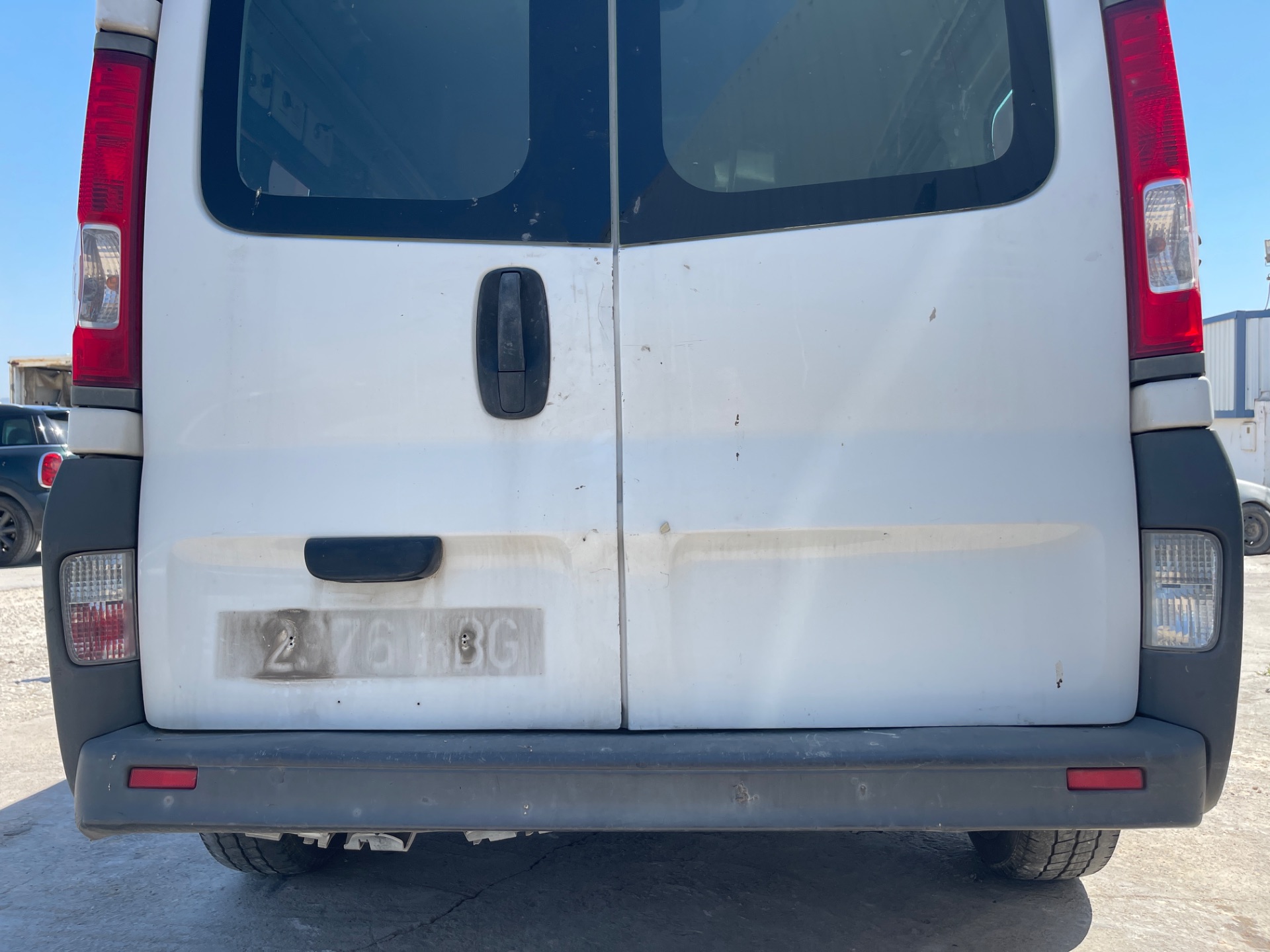Paragolpes trasero
