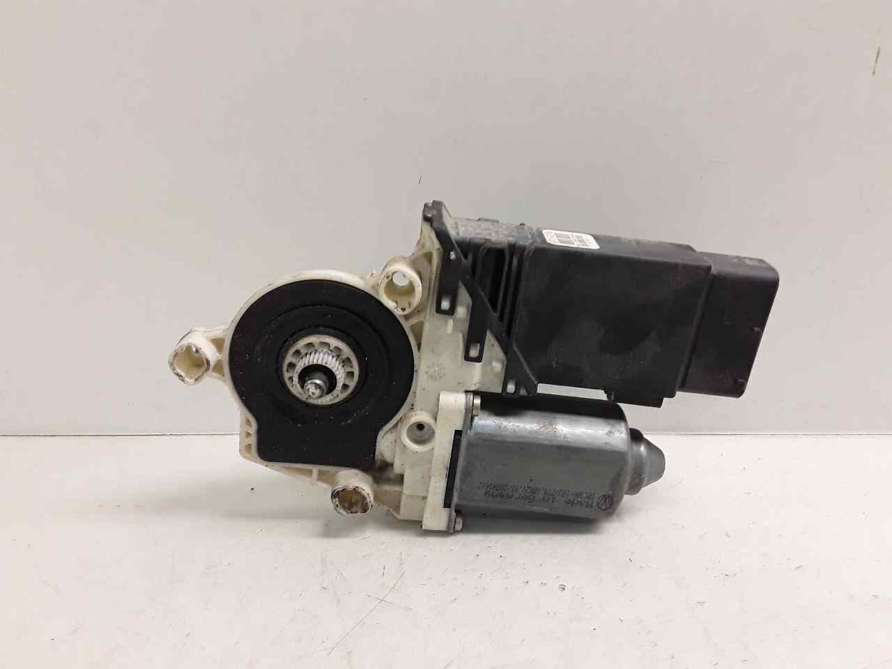 Motor elevalunas delantero derecho
