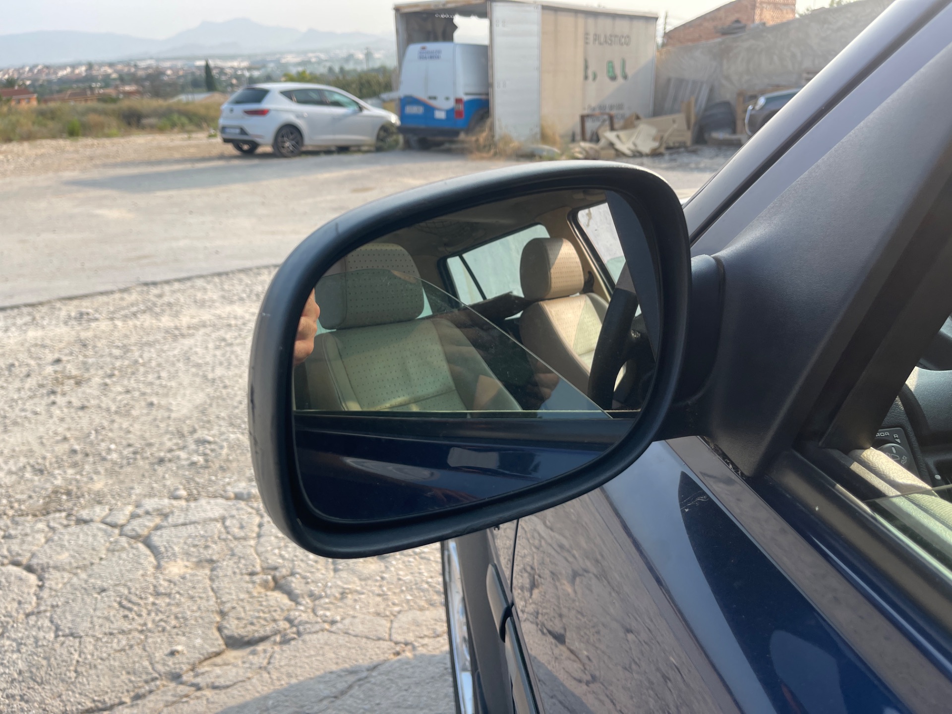 Retrovisor izquierdo