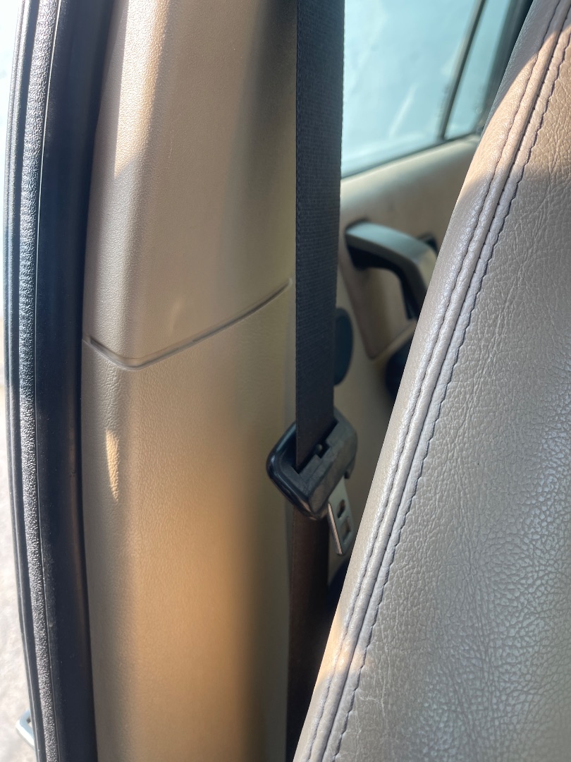 Cinturon seguridad delantero derecho