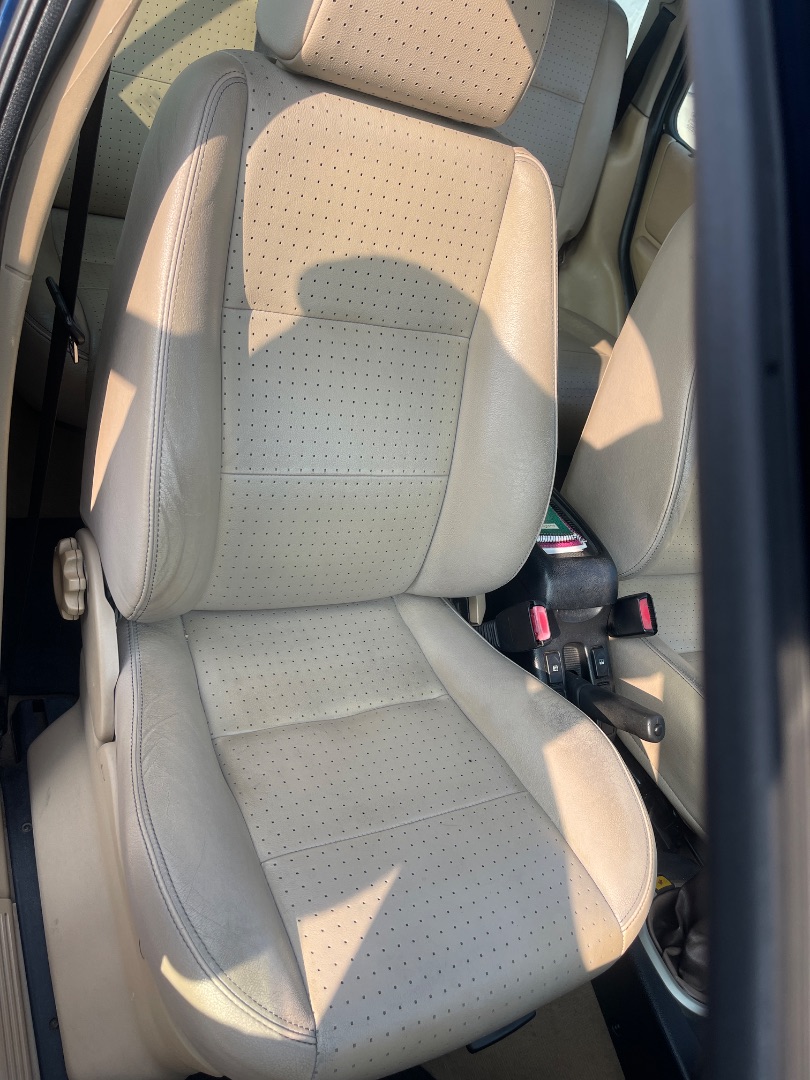 Asiento delantero derecho
