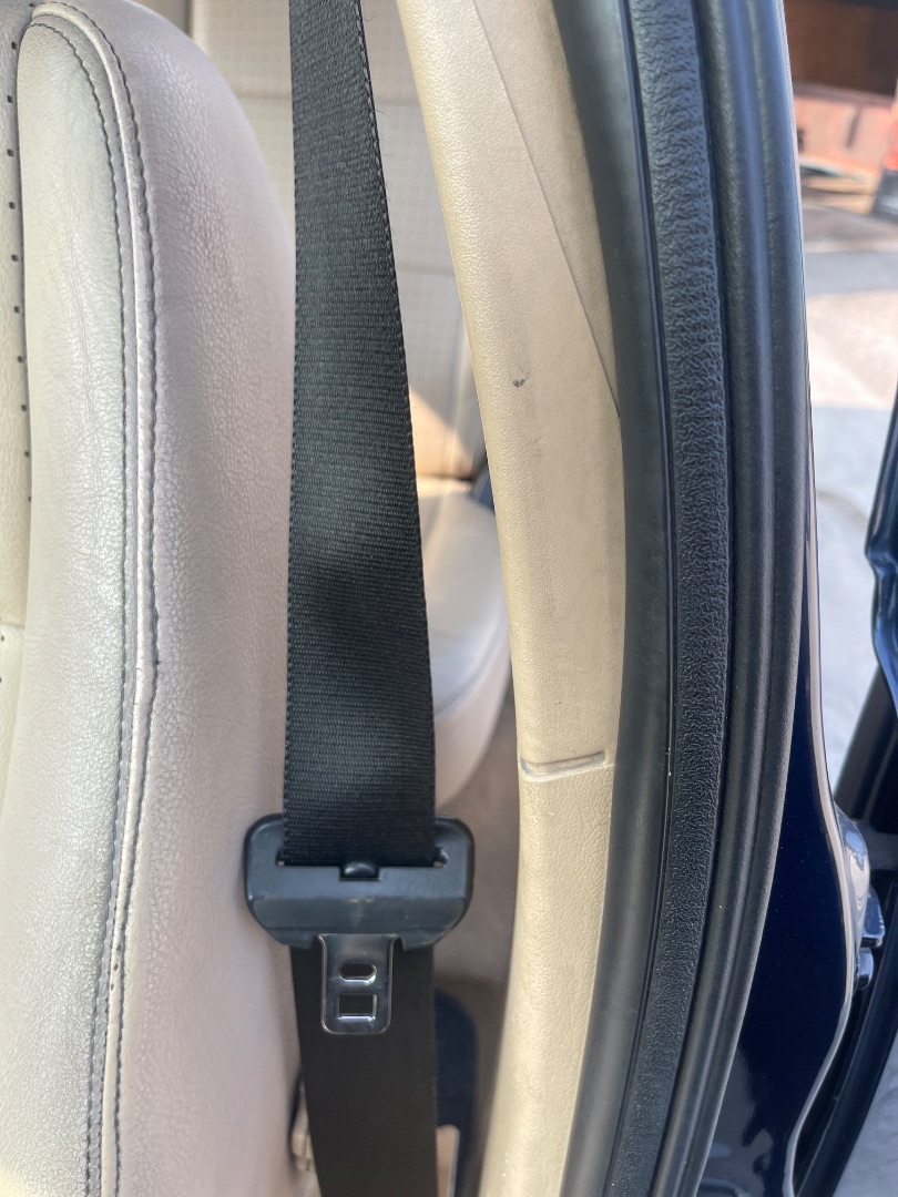 Cinturon seguridad delantero izquierdo