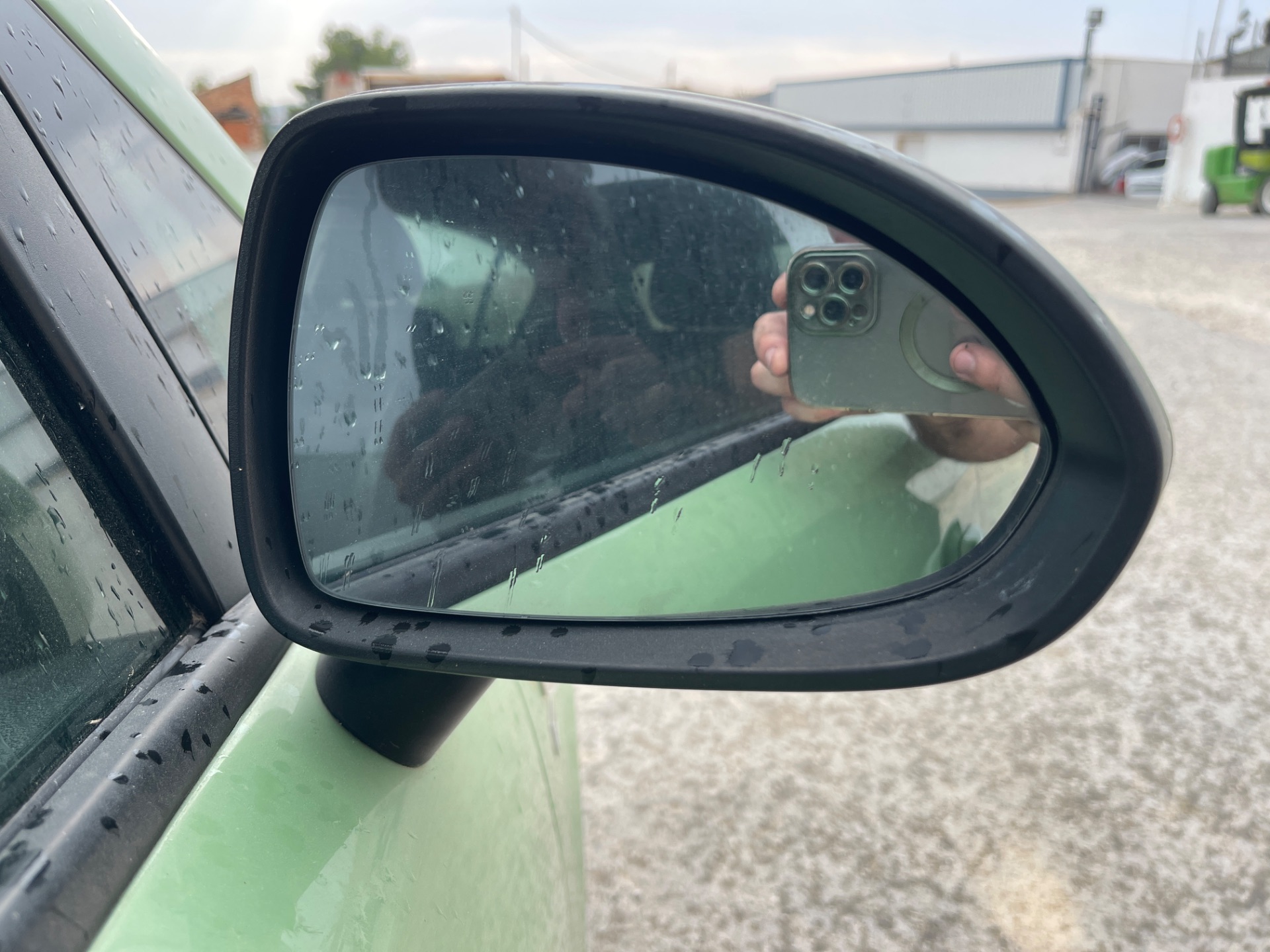 Retrovisor derecho
