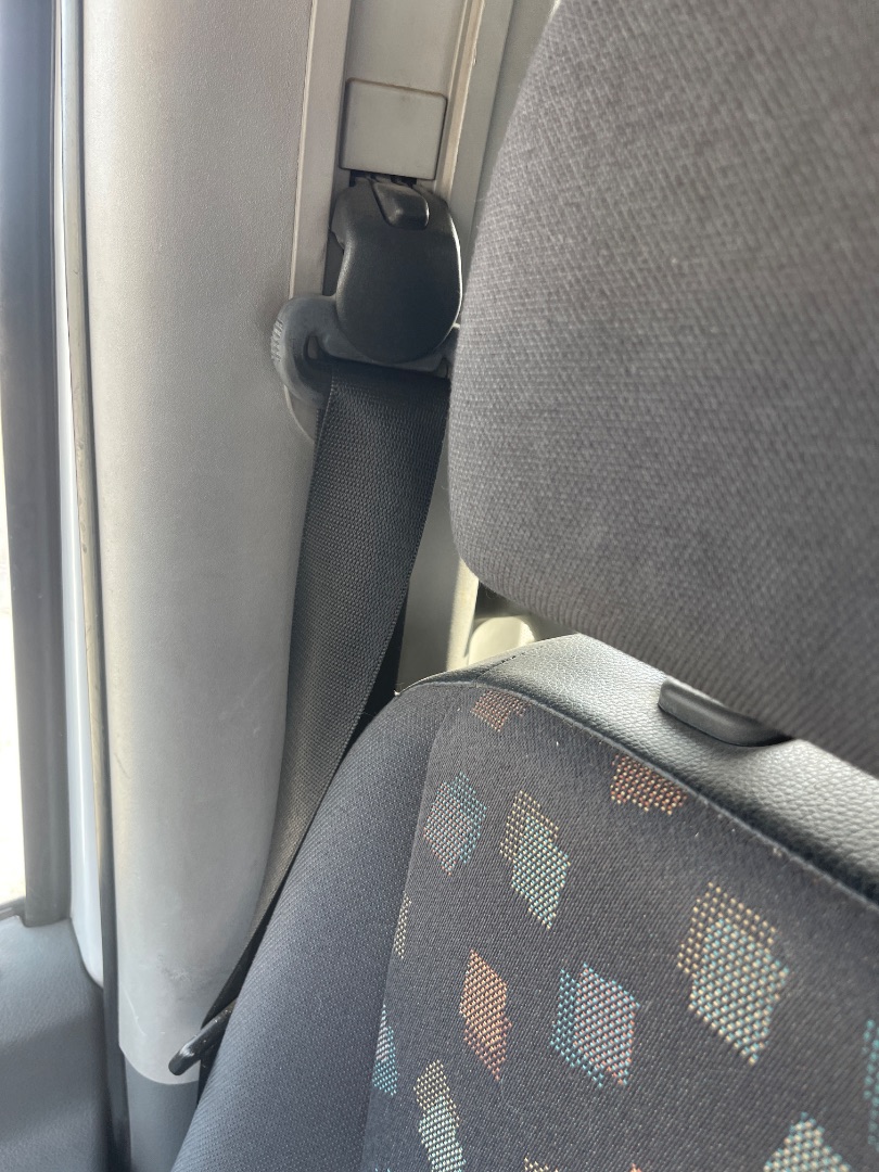 Cinturon seguridad delantero derecho